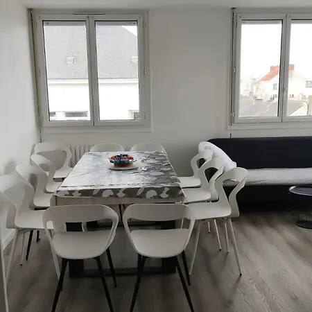 Apartamento Lovely Anjou Grand Calme Centre-ville *